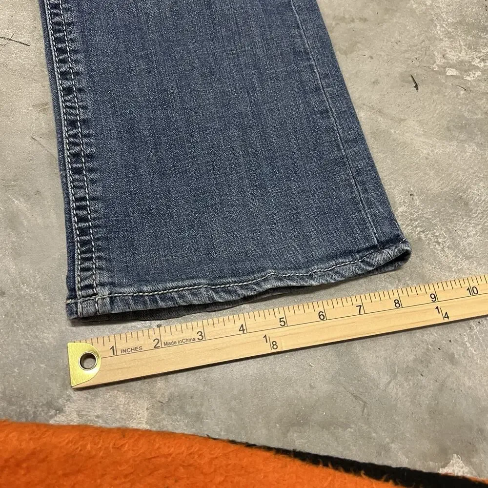 Buckle blue jeans
